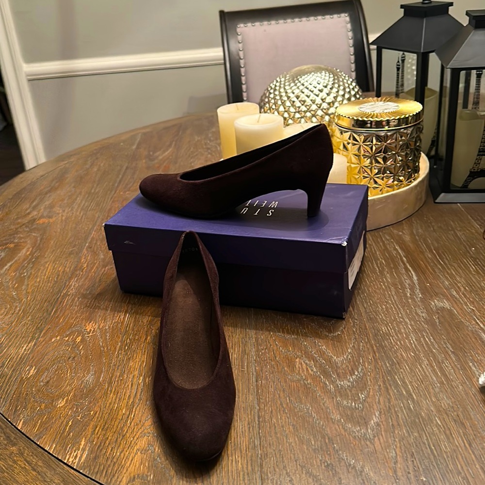 Stuart Weitzman, chicpump, color: cola suede, size 7 1/2